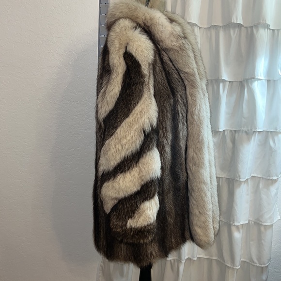 Blue fox & raccoon fur - Picture 3 of 12